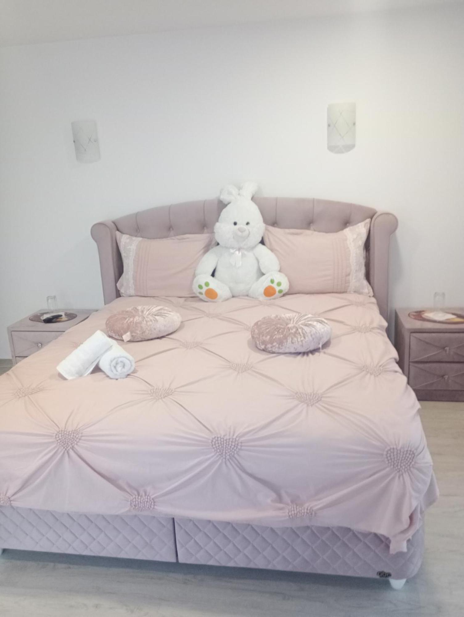 Izabella Guest House 萨彻勒 外观 照片
