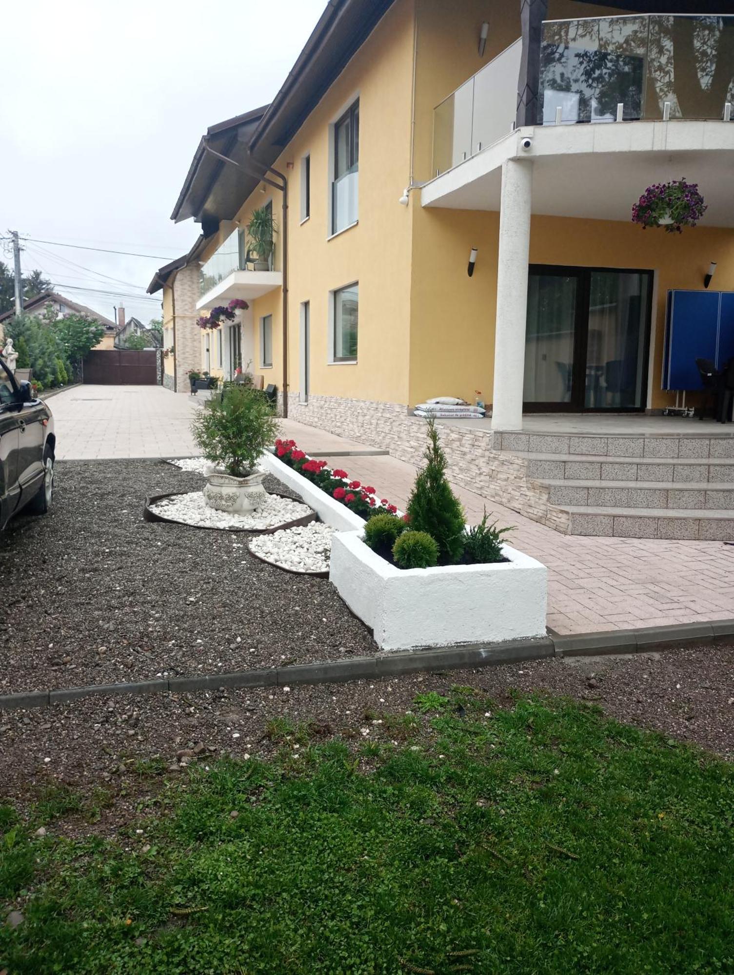 Izabella Guest House 萨彻勒 外观 照片