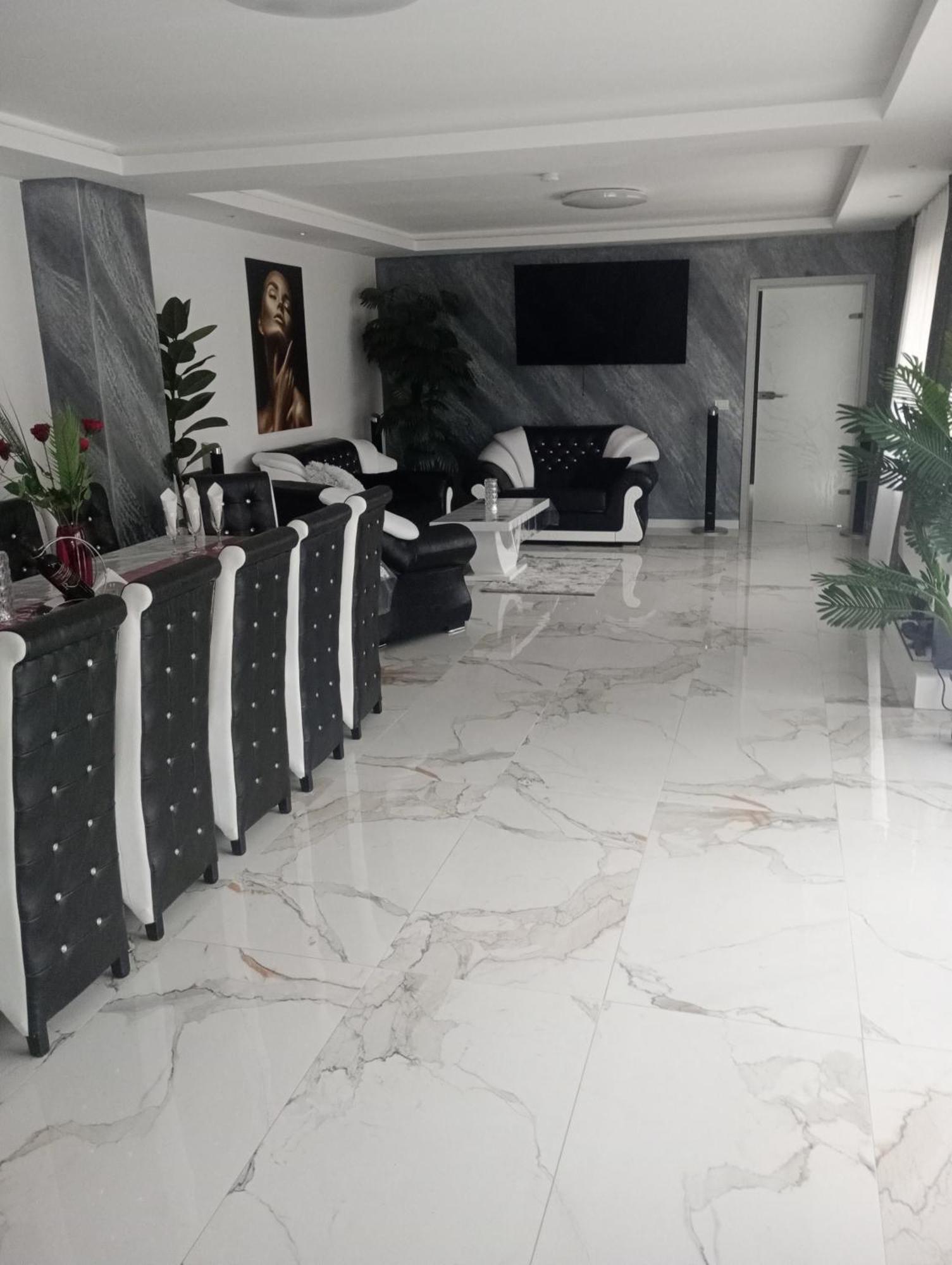 Izabella Guest House 萨彻勒 外观 照片