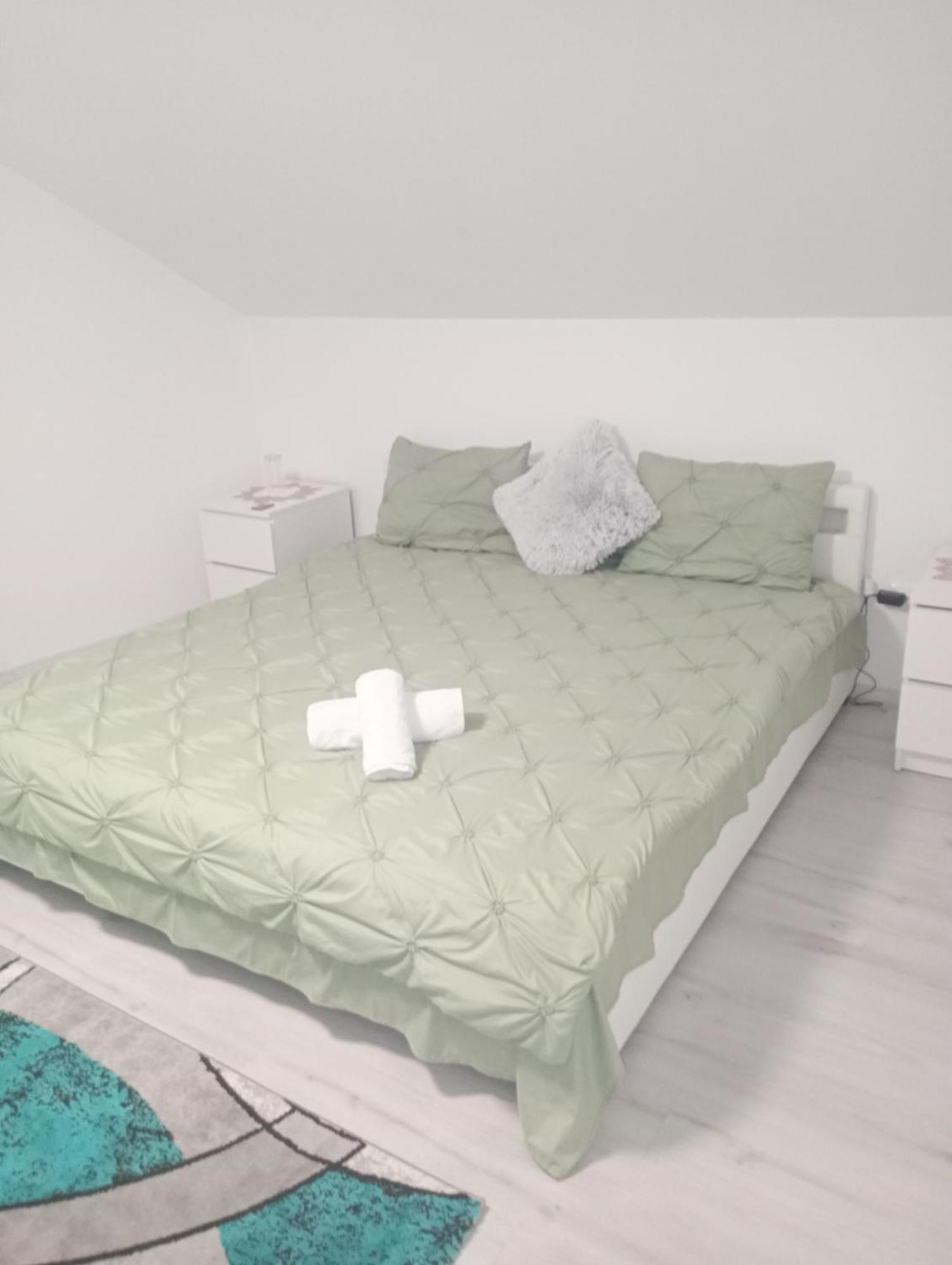 Izabella Guest House 萨彻勒 外观 照片