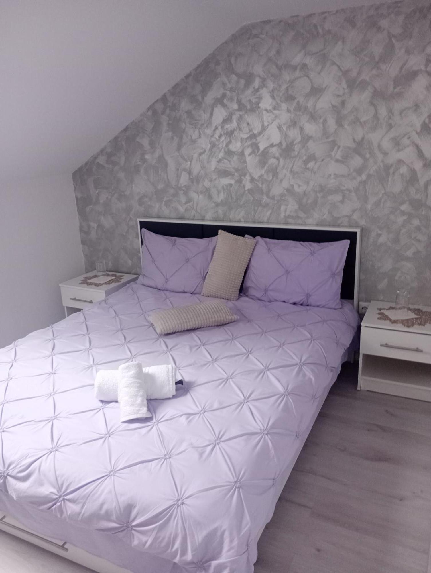 Izabella Guest House 萨彻勒 外观 照片