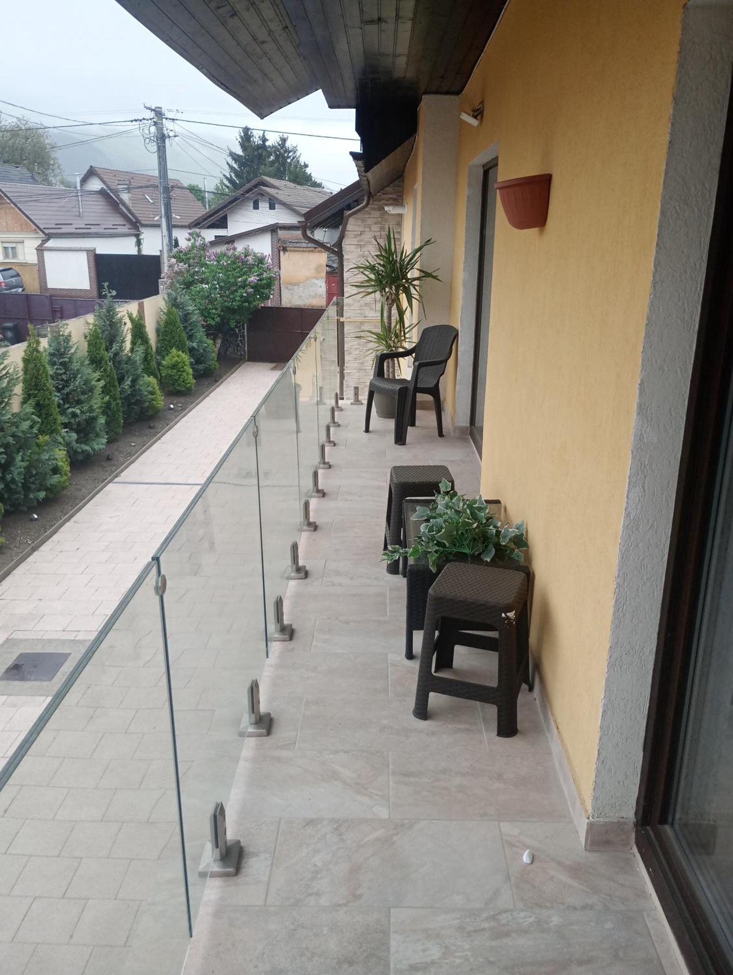 Izabella Guest House 萨彻勒 外观 照片