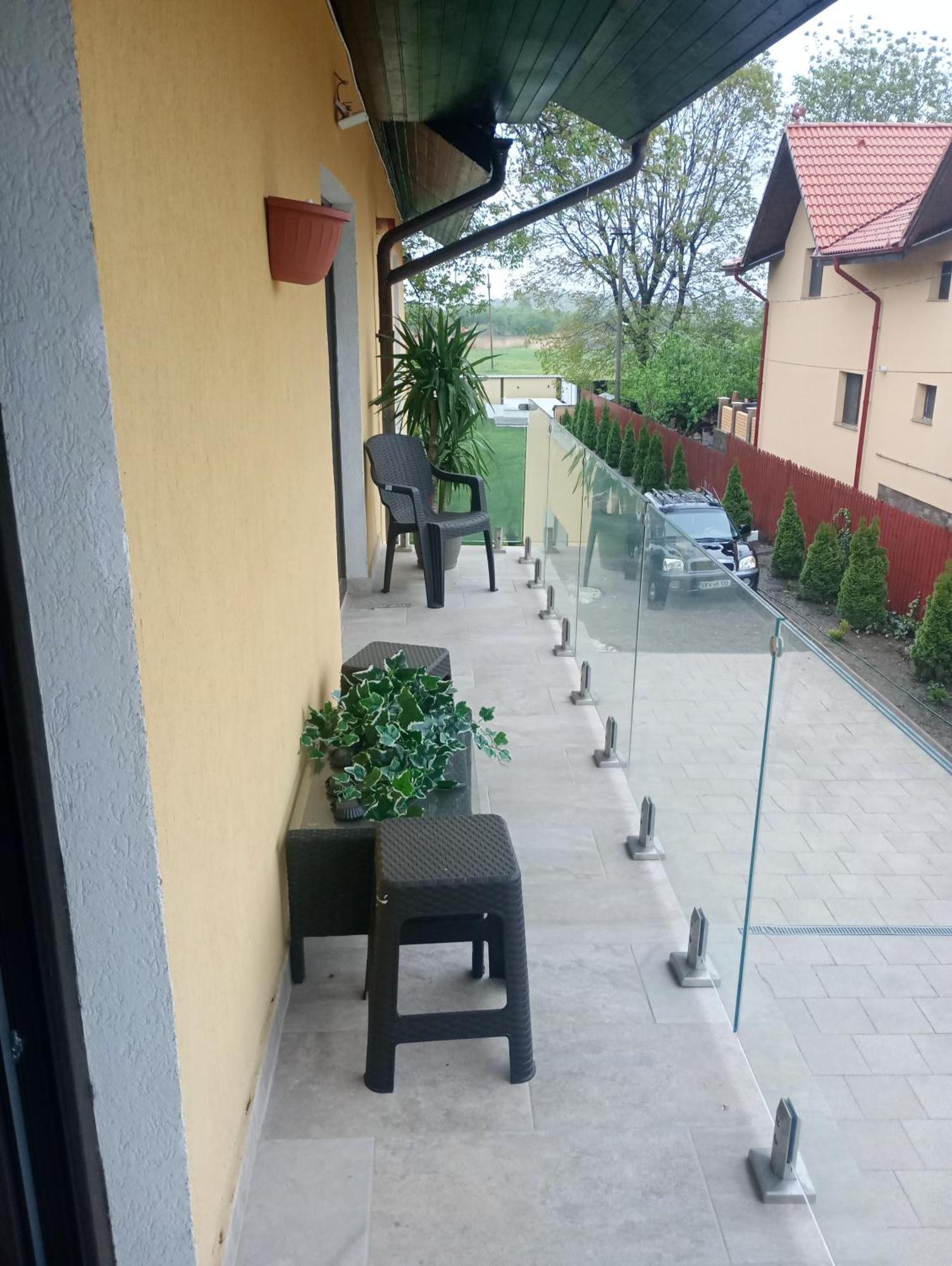 Izabella Guest House 萨彻勒 外观 照片